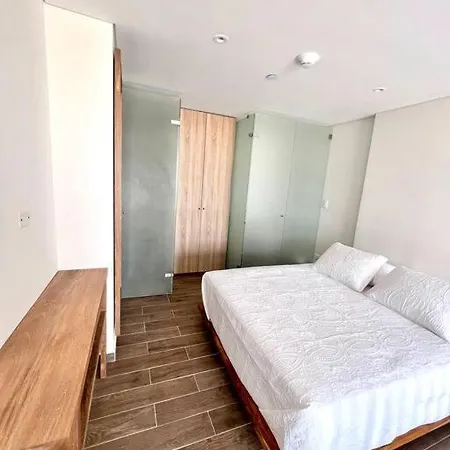 Rooftop & Pool! Beautiful Loft In Center